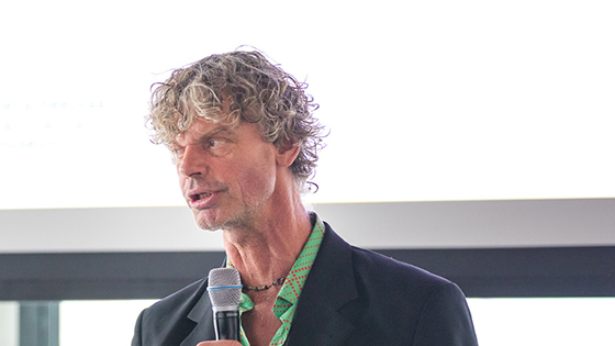 Activism or the new status quo? Artists about the climate crisis (language: English)